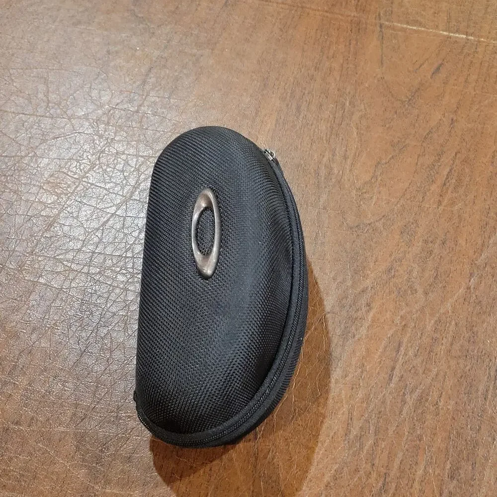 Oakley Large Hard Shell Mesh Zip Sunglasses Case Black 12525
